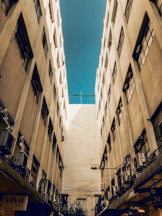 pexels-juliette-2951879